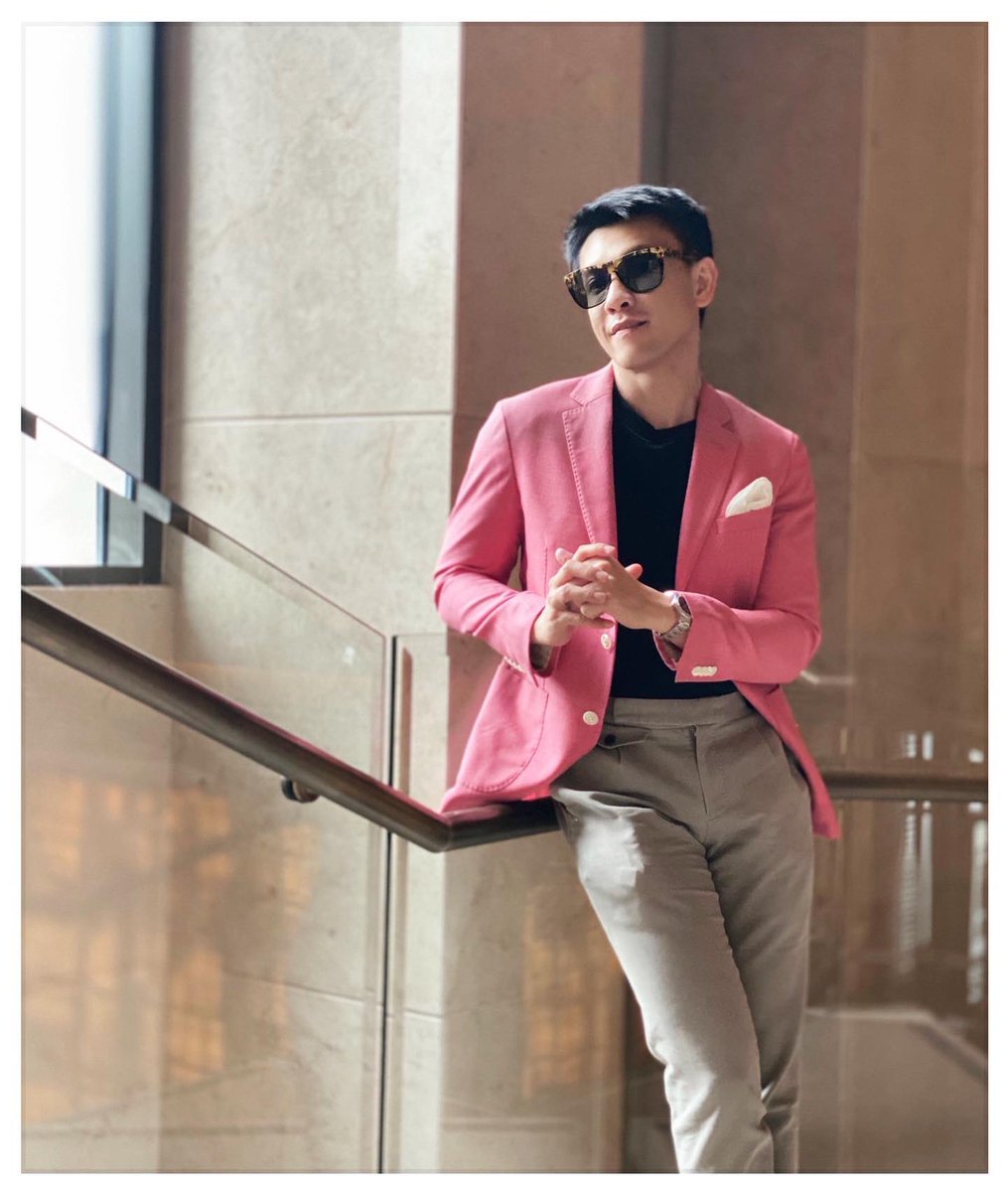 Jinnawa25102419's tweet photo. Don’t be so hard on yourself...let’s pink #eddy2020 #eddywardrobe https://t.co/988JVwelFO
