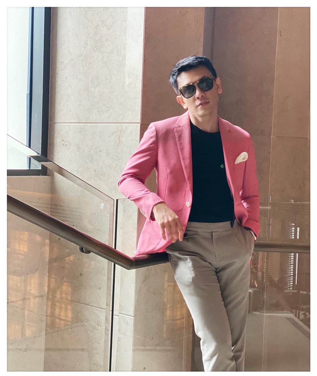 Jinnawa25102419's tweet photo. Don’t be so hard on yourself...let’s pink #eddy2020 #eddywardrobe https://t.co/988JVwelFO