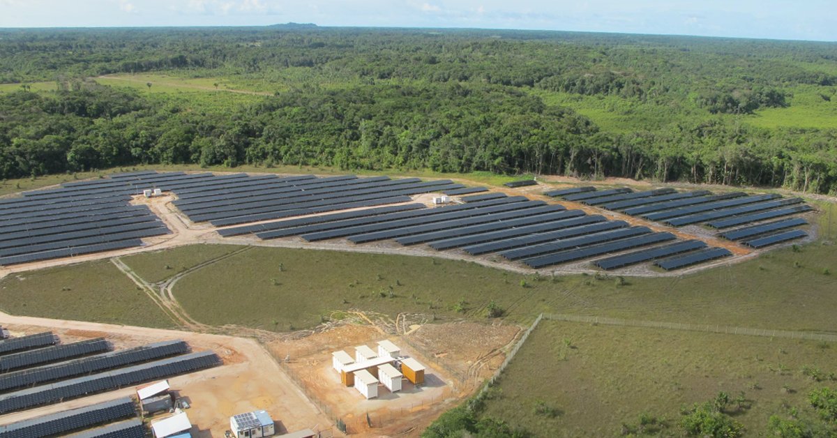 store_forecast's tweet photo. In French Guiana, EDF Store &amp; Forecast optimizes #photovoltaic power generation at the Toucan 2 power plant with #storage https://t.co/RxpaJFCgSP #ems #renewables https://t.co/b9WqHroND5