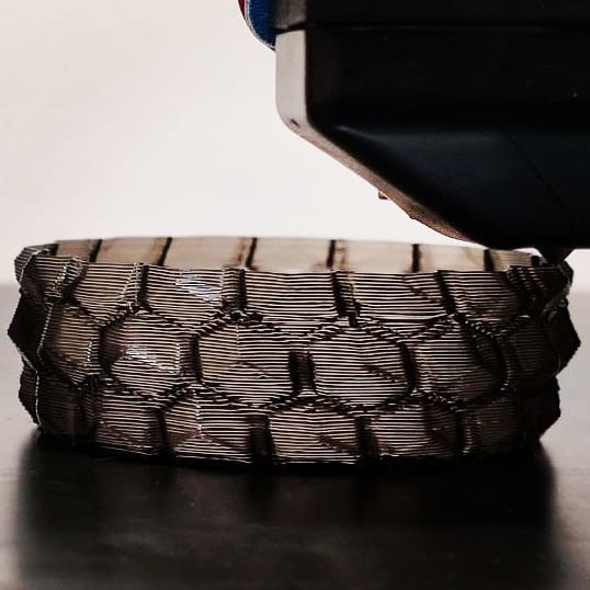 hcr3d's tweet photo. Da gusto ver las capas así de bien😍😍

#vasemode #3dprinting #layerporn #3dcommunity #3dprintingnerd #art #3dprintinglife #3d #3dprinted #3dart #3dprint #3dmodeling https://t.co/sLlB9EwxWY