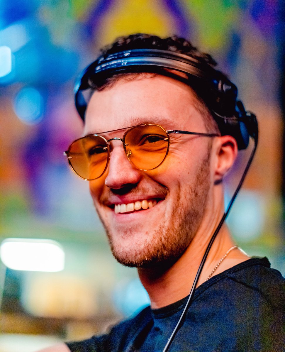 My smile when playing my latest release! 😀😀 @maximeraki__ #dj #artist #new #music #house #dance #happy