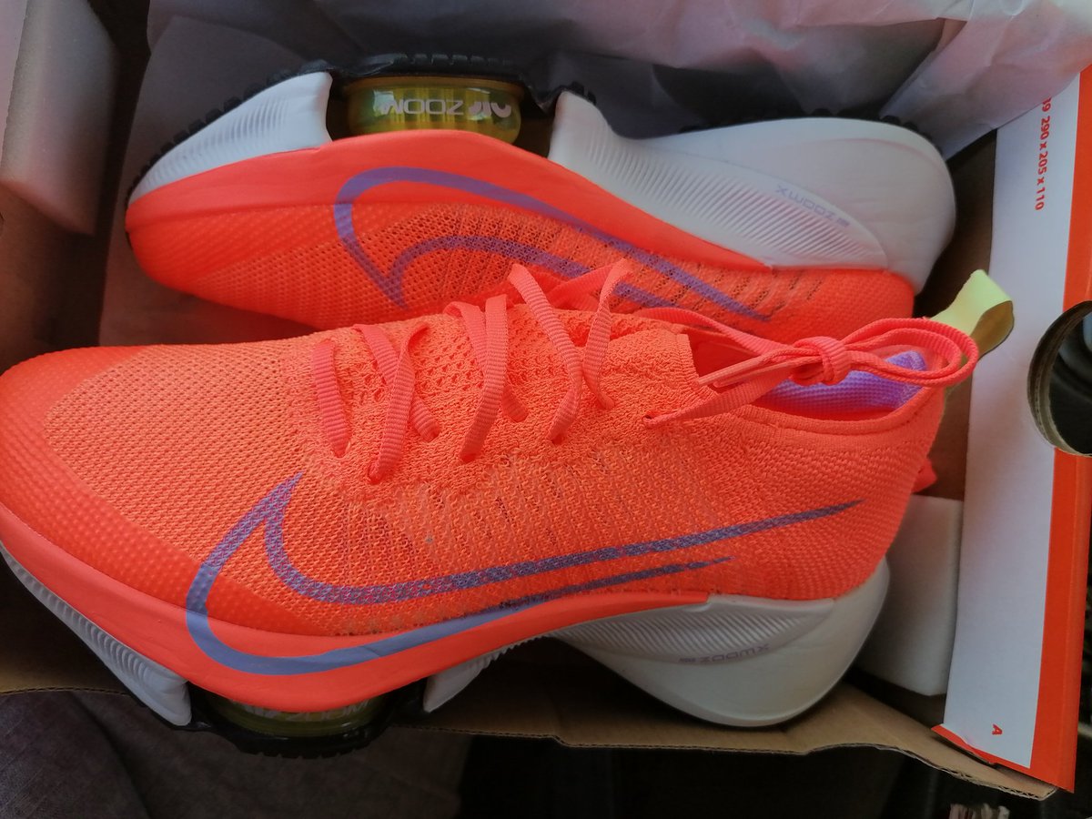 Pale_MissP's tweet photo. @tumisole Just got my delivery. Will be testing the new babies out later today. #RunningWithTumiSole https://t.co/h0oDEdNnLS