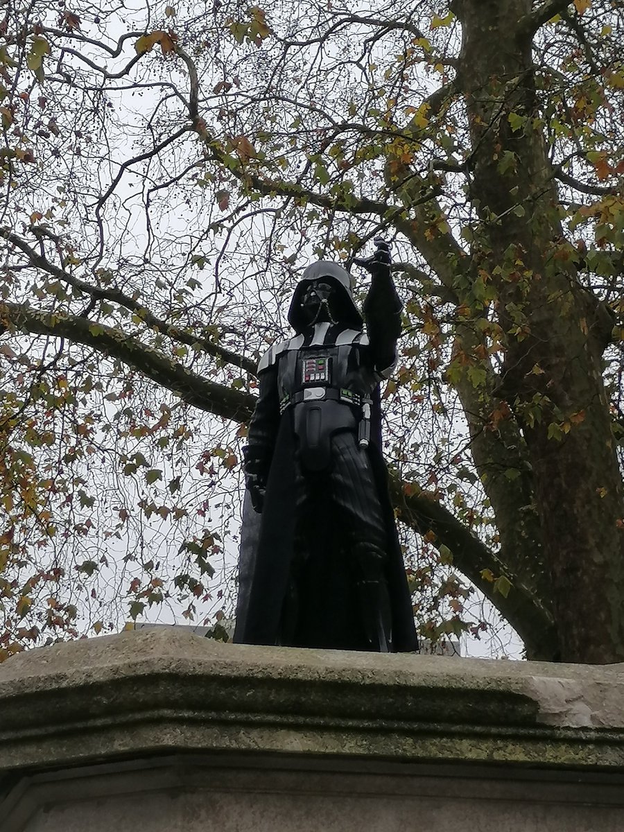 In other news... People in Bristol have decided once again what/who should replace #EdwardColston ... Darth Vader takes the spot. #DarthVader #DavidProwse @itvwestcountry