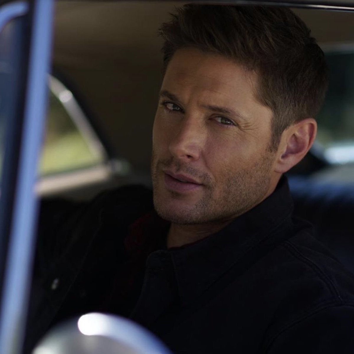 recapblog's tweet image. Una historia de amor como la de Dean y su Impala 🙏🏻😫