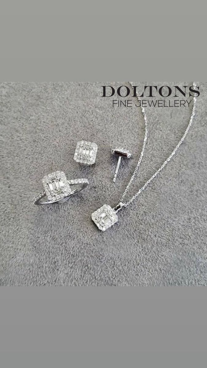 DoltonsFineJ's tweet photo. 🔠Baguette Brill set
Earrings
💷£865
💎0.66ct Diamond Quaility G/SI2 
Ring
💷£800
Pendant incl Chain
💎0.59ct Diamond Quality G/SI2
💷£580
💎0.35ct Diamond Quality G/SI2
👑9ct gold
🎄LAYAWAY 20% DEPOSIT, 6 WEEKS TO CLEAR
🏆No.1 JEWELLERY REPAIR WORKSHOP IN WEST YORKSHIRE https://t.co/JeGk4eSnxH