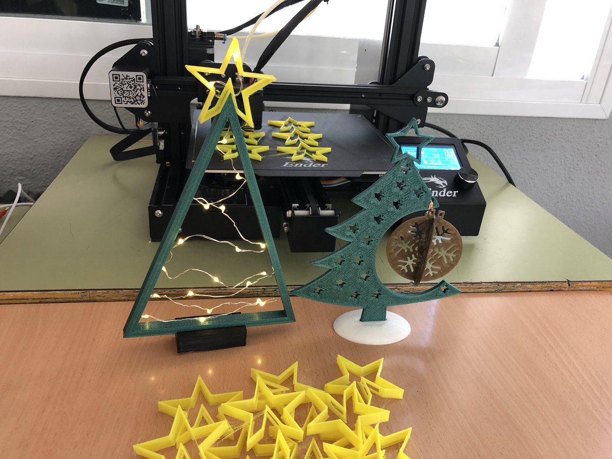diegogg's tweet photo. Jingle Bells 3D y eso…
Probando. 
Preparando protocolo, publicidad, etc. 
@eusebiocordoba @javacasm https://t.co/Ah825Ifmd1