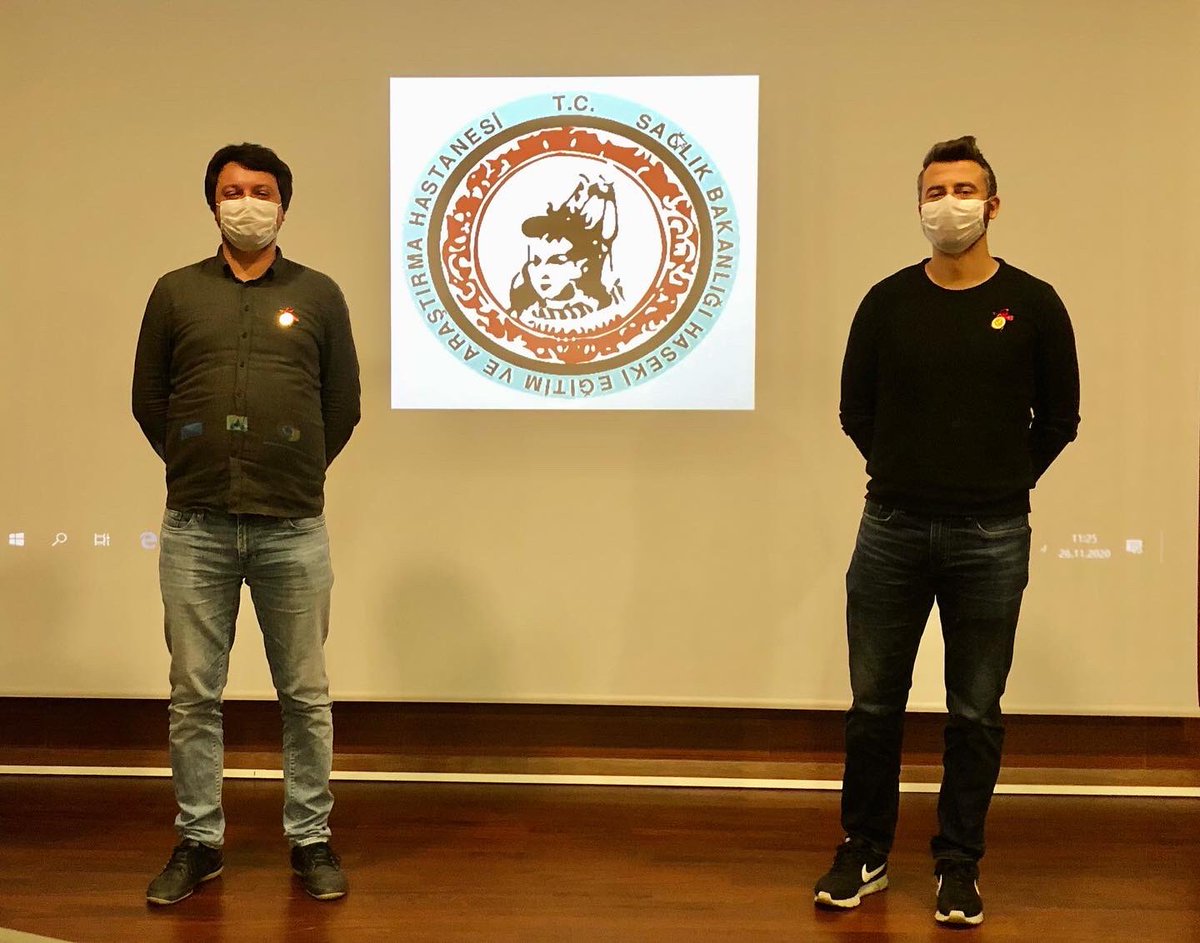 aciltiphaseki's tweet photo. Haseki Acil Tıp Kliniğimiz'de yetişen altın değerindeki taze uzmanlarımıza altın takdimimiz.. Kliniğimize verdikleri emekler için Uzm. Dr. Olgun Demir ve Uzm. Dr. Halil Altınmaden'e en içten dileklerimizle teşekkür ediyoruz. Yolunuz açık olsun 👏👏 https://t.co/QRixrB9pe5