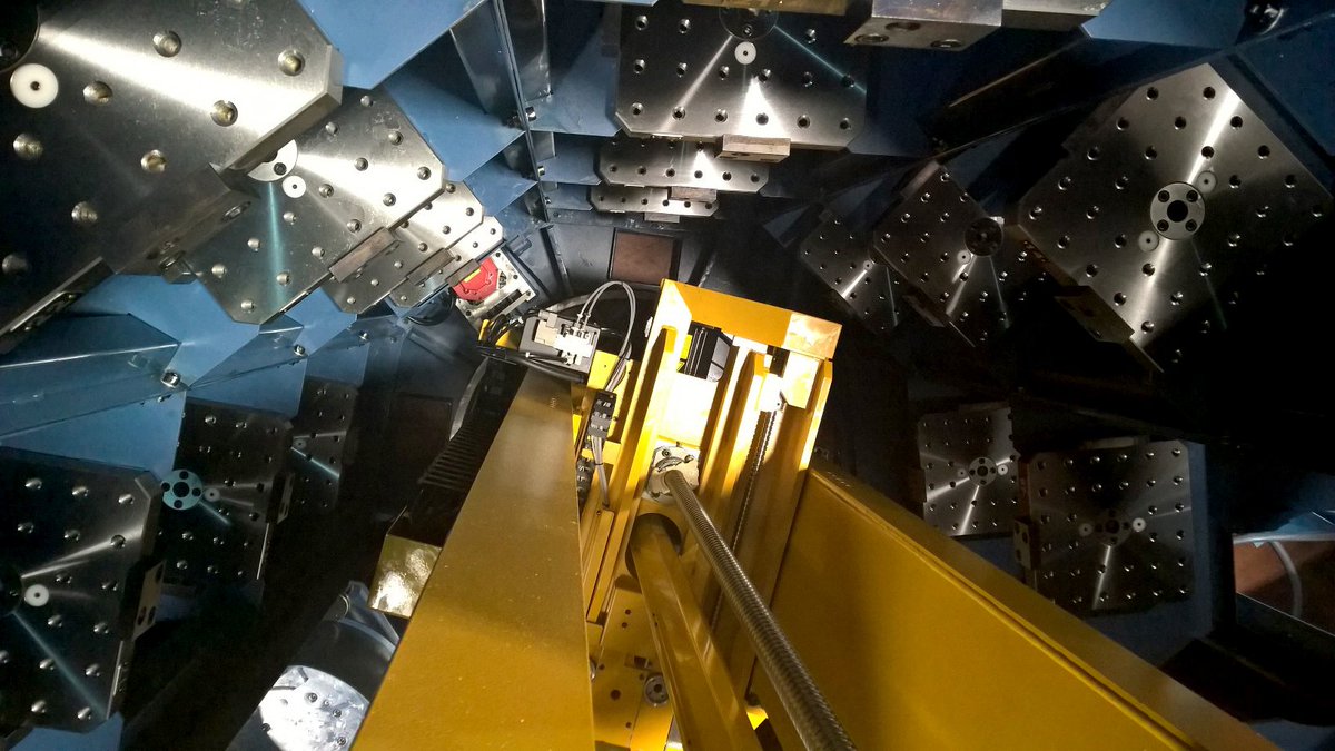 PieterVanLent's tweet photo. Wilt u weten hoe u meerdere 'verticale' uit uw machinewerkplaats verwijdert en meer productiviteit bereikt met slechts één nieuwe 'horizontale' machine?
https://t.co/OWzuFgEqe5
#Matsuura #unmanned #precision #verspanen #4axis #improving #palletchange #highprecision #automation https://t.co/meNWrx8xkm