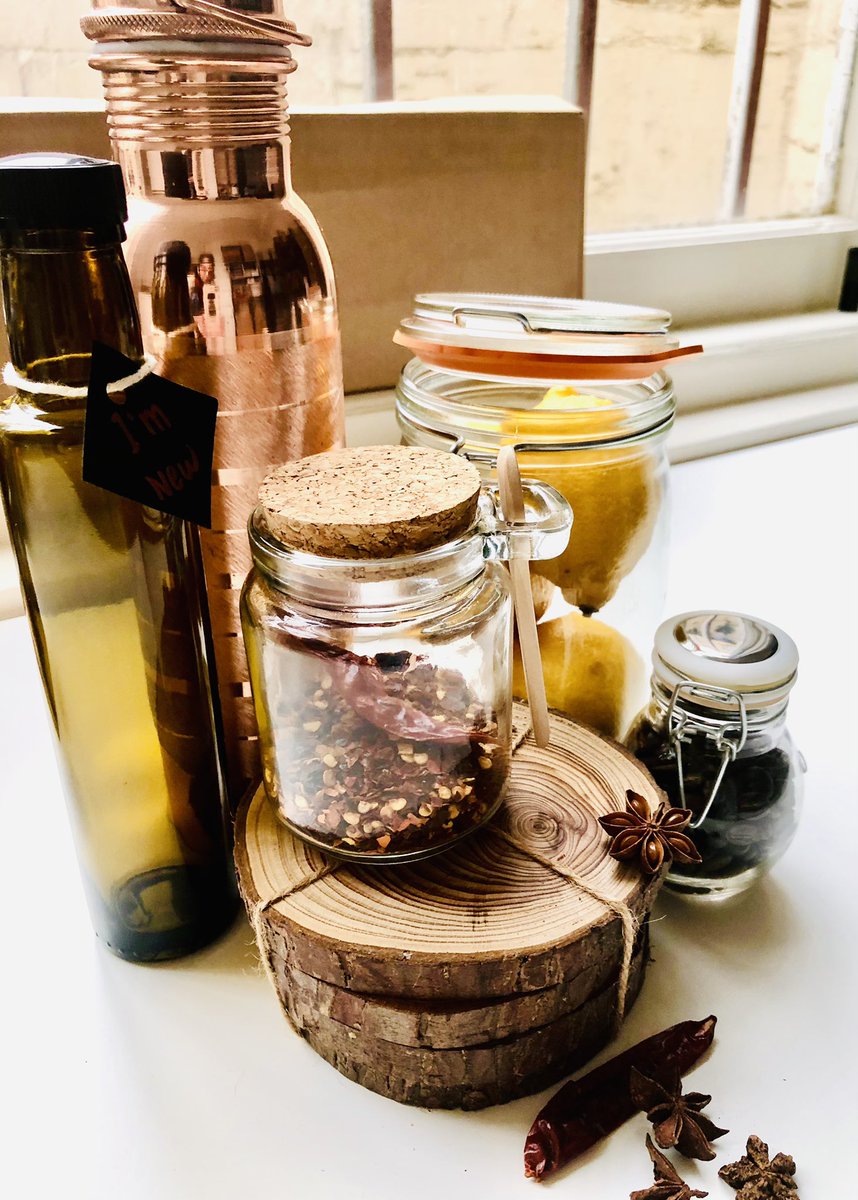 Looking for a different #Christmas #giftidea? Why not our #Refillable #starterkit of containers to get your new #ecofriendlier &amp; #sustainable journey into the new year! They are not only functional but pretty too! #zerowaste #plasticfree #plasticfreegifts #SupportLocalBusinesses