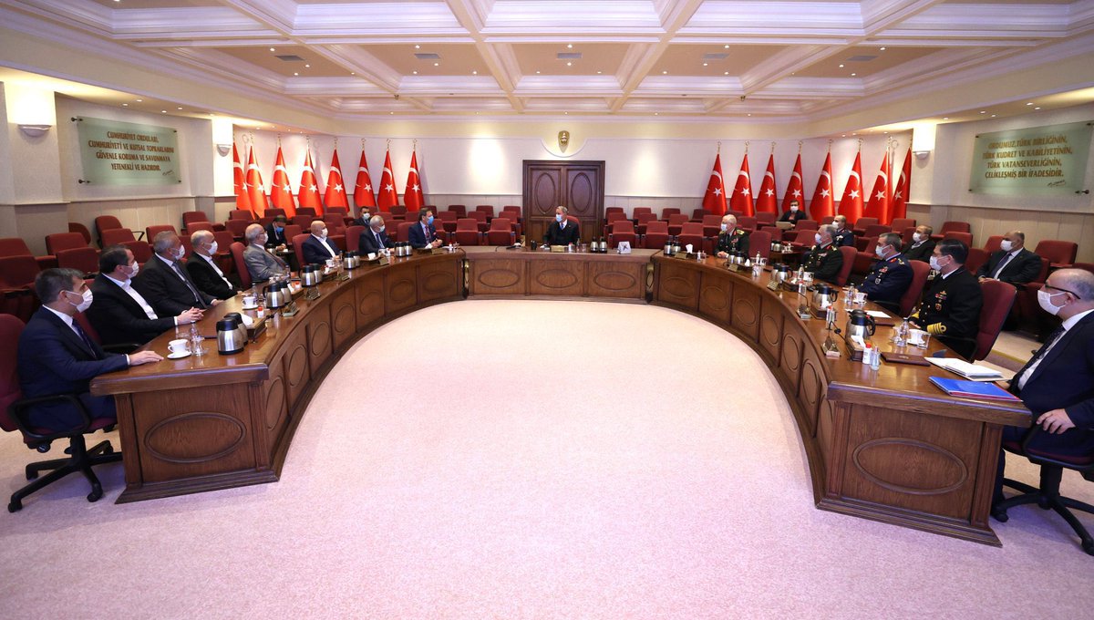 Türkiye-AB KİK Heyeti bileşenleri olarak Millî Savunma Bakanı Sn.Hulusi Akar’ı ve TSK Komuta Kademesi’ni ziyaret ettik.

*TOBB,TESK,Türk-İş,Hak-İş,Memur-Sen,Kamu-Sen,TİSK