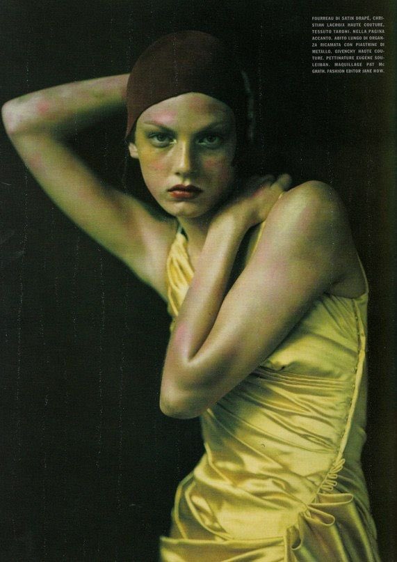 93/Stella Tennant - Vogue Italie (Septembre 1999). ￼Jolyne Cujoh - Stone Ocean (Décembre 2000).