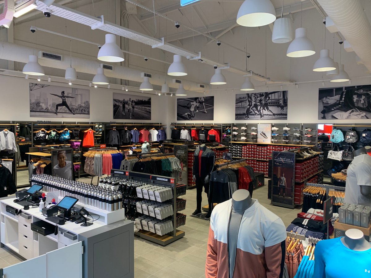 DesignTimeNow's tweet image. Opening it’s doors today for the first time in Braintree Village in line with government guidance, our new store for @UnderArmour offers great clothing for fitness &amp;amp; healthy lifestyle + amazing prices #newstore #opentoday #architecturalservices #projectmanagement #retaildesign