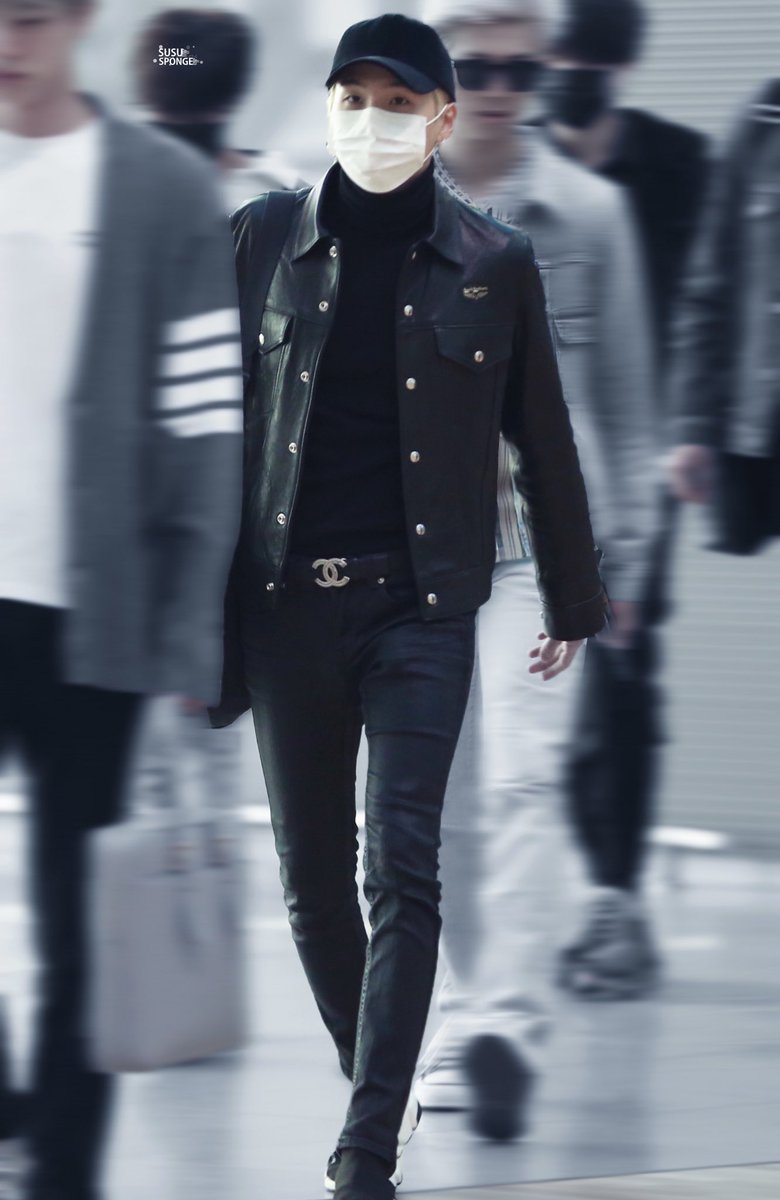 taegiseok in skinny jeans: a thread