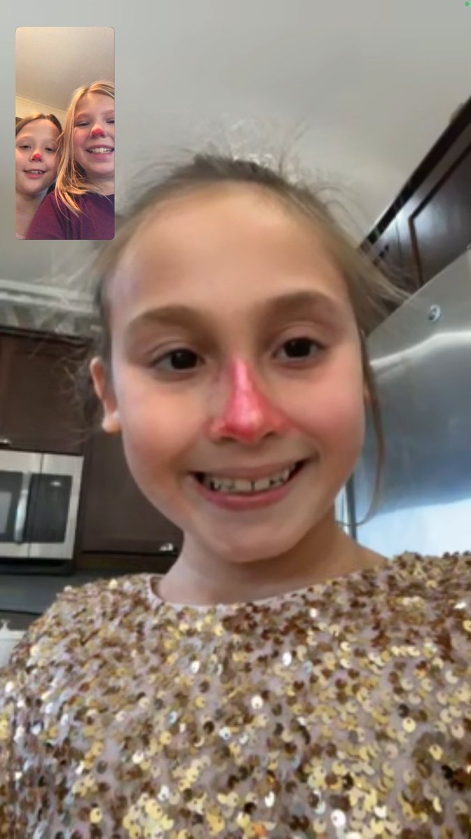 When it’s ...very shiny nose day and you can’t be together, thank God for FaceTime!!!  <a href="/LakeshoreWO/">Lakeshore Elementary</a> #sistercousins