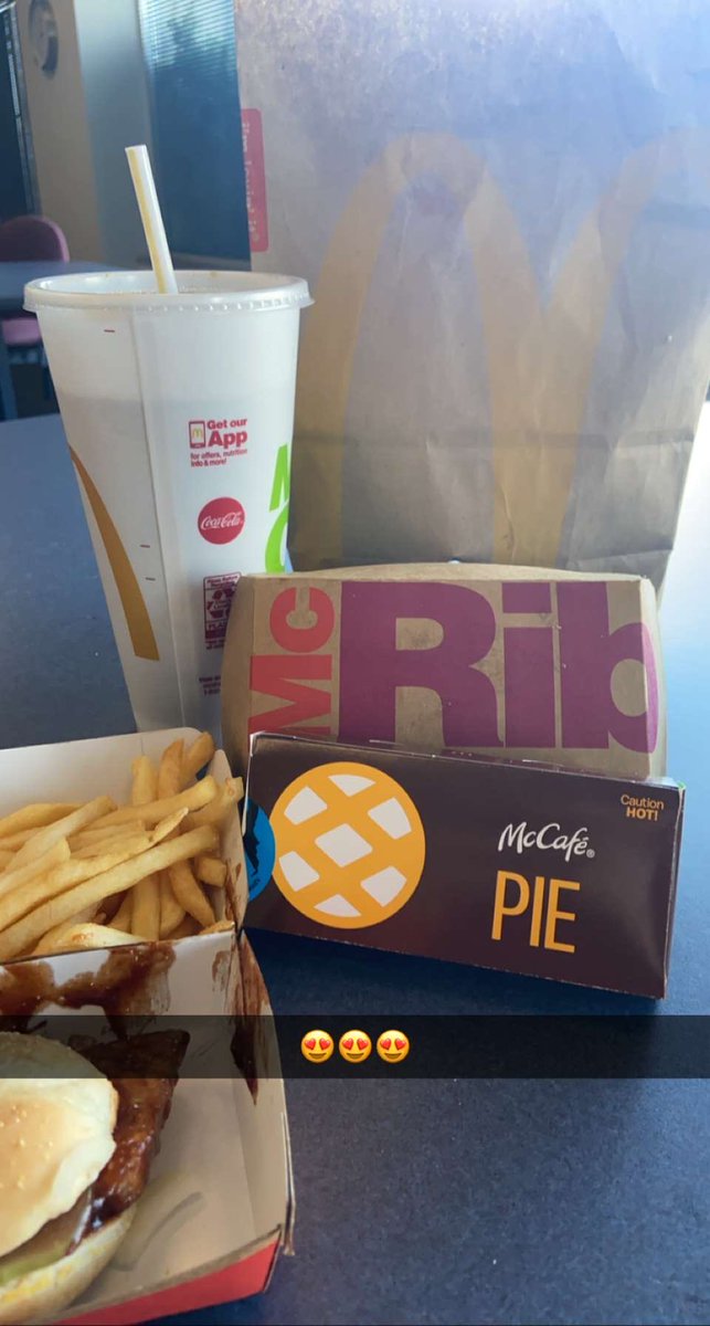 kyle_hatfield44's tweet photo. @McDonalds Thanks for going Nationwide this year! #McRib https://t.co/9jmclQUTzW