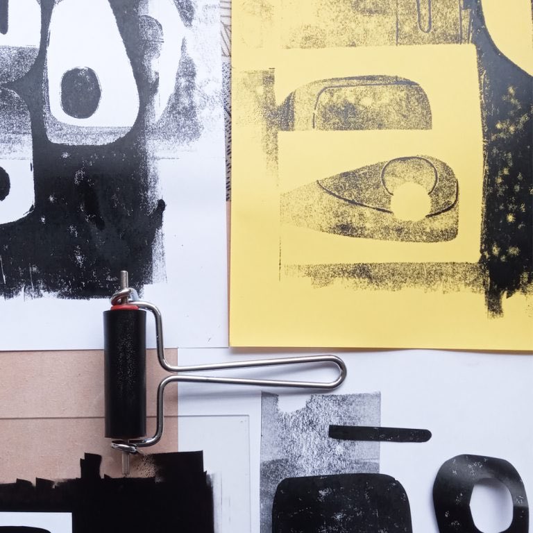 Looking for creative Christmas gift ideas, or something to bust the boredom?
Tune into @bbcradioleeds tomorrow at 12:40pm to hear Postbox Print Club in action. 
#bbcradioleeds #craftychristmas #giftideas #shoplocal #printathome #faceforradio
#wypw #acesupported #artsinkirklees