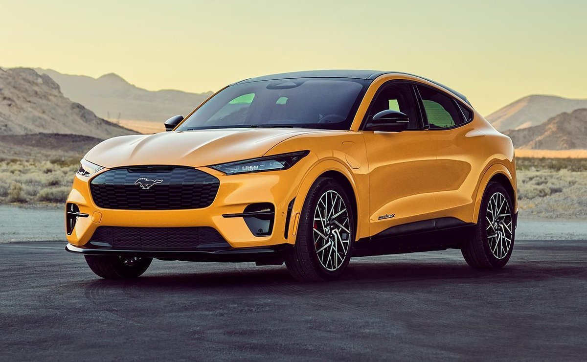 PistonHeads's tweet photo. Mustang Mach-E GT adds Performance Edition - will come to Europe in late 2021 https://t.co/MVJg7PnPAn #Ford #Mustang #MachE #PerformanceEdition #PistonHeads https://t.co/f0RtfyWmRg