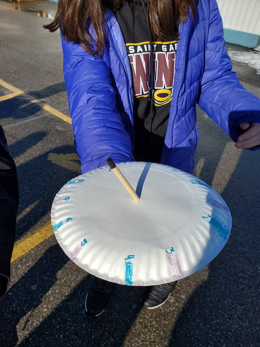 MsStroyan's tweet photo. Enjoyed this beautiful sunshine testing our sundials! So cool to put our experiment into action! https://t.co/7oeti5O2Sy