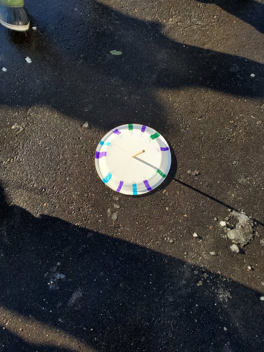MsStroyan's tweet photo. Enjoyed this beautiful sunshine testing our sundials! So cool to put our experiment into action! https://t.co/7oeti5O2Sy