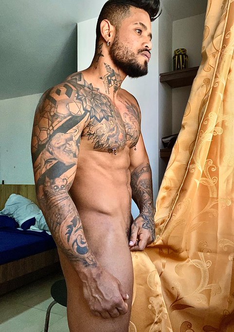I don't think I've ever been so into curtains in my life ? #WednesdayMotivation #HumpDayVibes #camguy