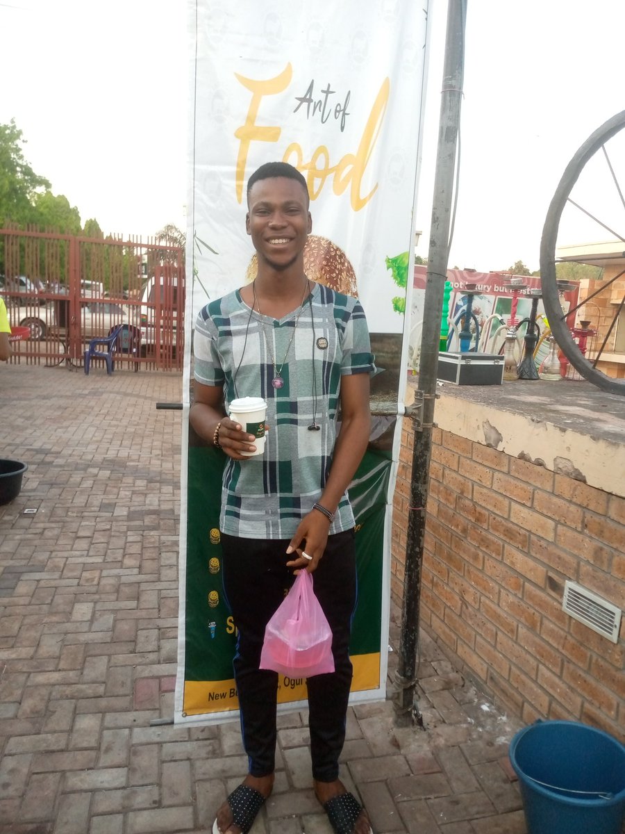 Somebi_TLM's tweet photo. If you've not had a taste of #enuguburger from @DeLambCafe,you should try it out!!! Today,I stopped by the cafe to get mine. I also got a cup of spicy tea. I'd have gone into details but as you know I've got a chicken burger to enjoy 😋😜 https://t.co/IwVaUV47u8