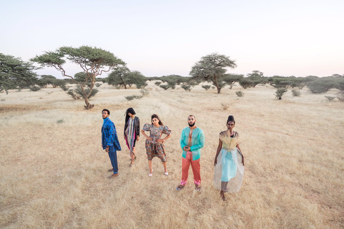 musaab7emam's tweet photo. Our latest work
Fashion designer : Simba 
Hairstyle &amp; makeup : @raya_reya 
Models : Basil yahia , sknba, Ossa, Noor and Mamadu https://t.co/1gWOCrFAjh
