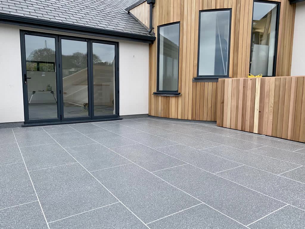 westwoodliquid's tweet photo. Now THAT is a #terrace!ππΌ
For this new build detached property, the developer wanted a waterproof solution with composite decking, but chose #WestWood as an alternative solution. The @ProgCoatings team have done a first class job πππΌ
#balcony #waterproofing #tileeffect https://t.co/6wiN1R18f0