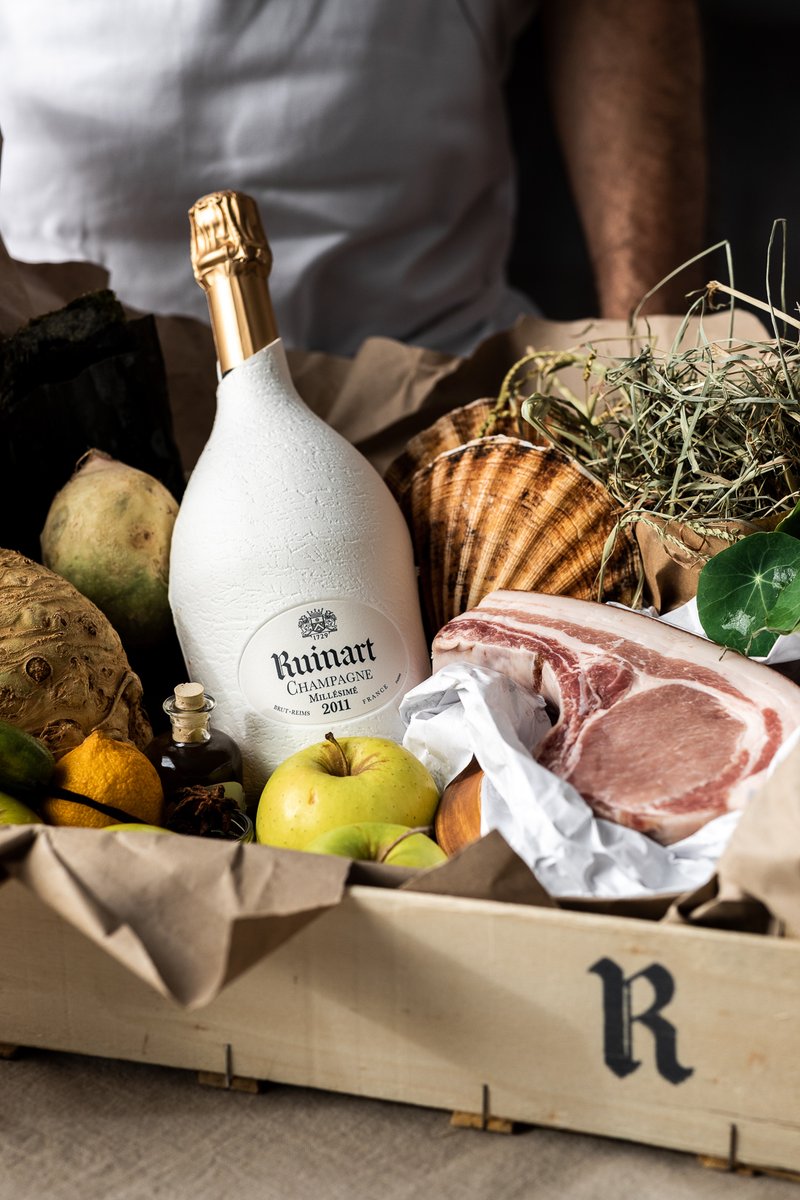 Antonin Bonnet has created 3 recipes for the #RdeRuinart 2011 hamper. Fresh, seasonal produce, selected by the chef makes up a 3-course menu. Each hamper contains a bottle of R de Ruinart 2011, all the necessary ingredients, and recipe sheets to prepare the menu at home