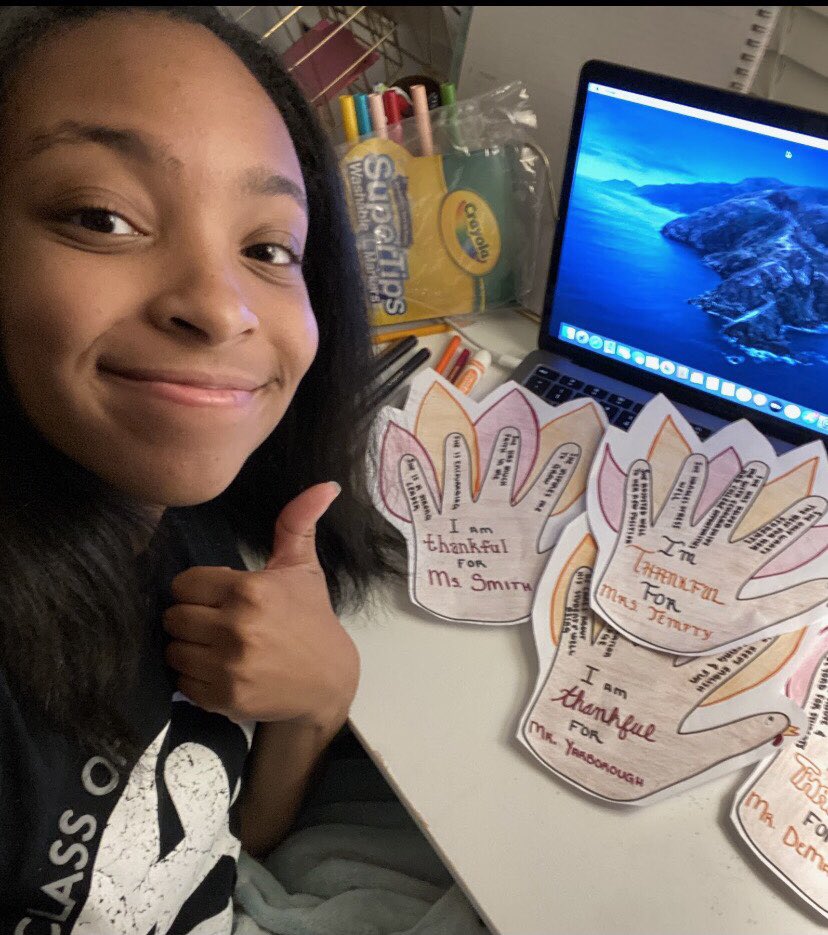 CLARKSNHS1's tweet photo. For Thanksgiving, our members decorated their hand turkeys to give thanks for their teachers. @sxreginaldo @NISDClark @SOS_SanAntonio #inspiration #learnserveexplore #communityservice https://t.co/OEmNsokIIp