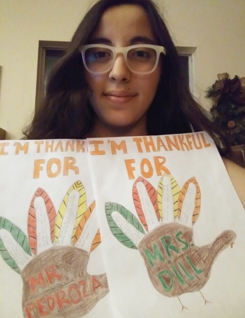CLARKSNHS1's tweet photo. For Thanksgiving, our members decorated their hand turkeys to give thanks for their teachers. @sxreginaldo @NISDClark @SOS_SanAntonio #inspiration #learnserveexplore #communityservice https://t.co/OEmNsokIIp