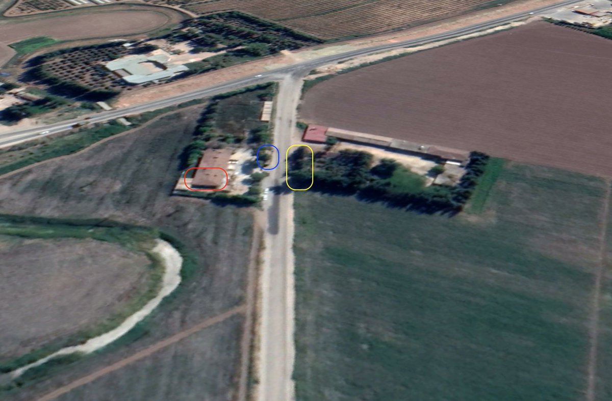 Geolocation shows the videos to have been filmed on a road in Hatay's Kumlu district (as mentioned by cameraman), directly across the border from Afrin. (7/10)location: 36.373391, 36.540253