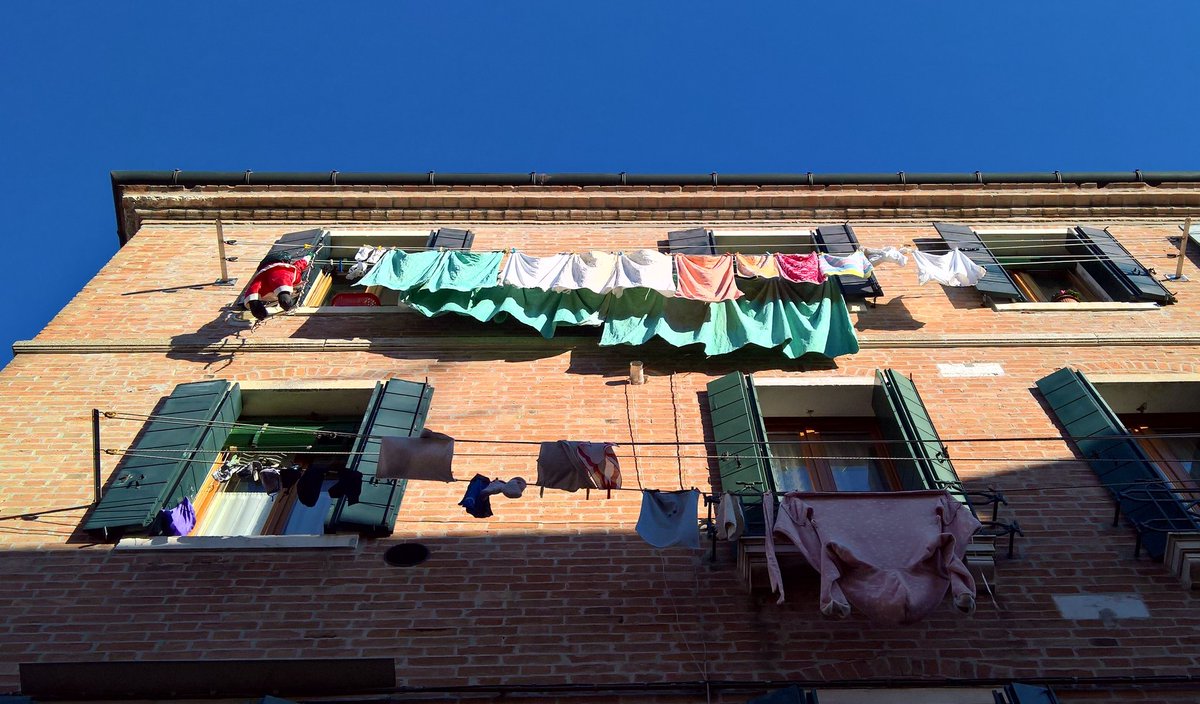 Good spot for drying  #washing, even in  #December. Please note, no  #FatherChristmas was hurt in the taking of these  #washing photos.  #SantaClaus  #BabboNatale  #Venezia  #Venice  #Castello