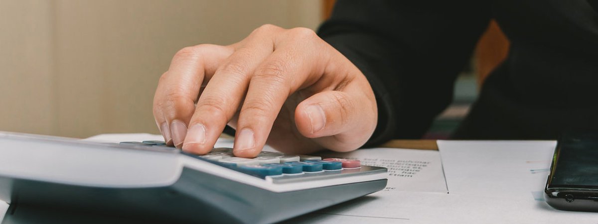InspireFCU's tweet photo. Need help budgeting for the holidays? 🤔 Use our #financial calculators to save you time crunching the numbers: https://t.co/y7H0gaC7y7 https://t.co/qMtmnQlqyV
