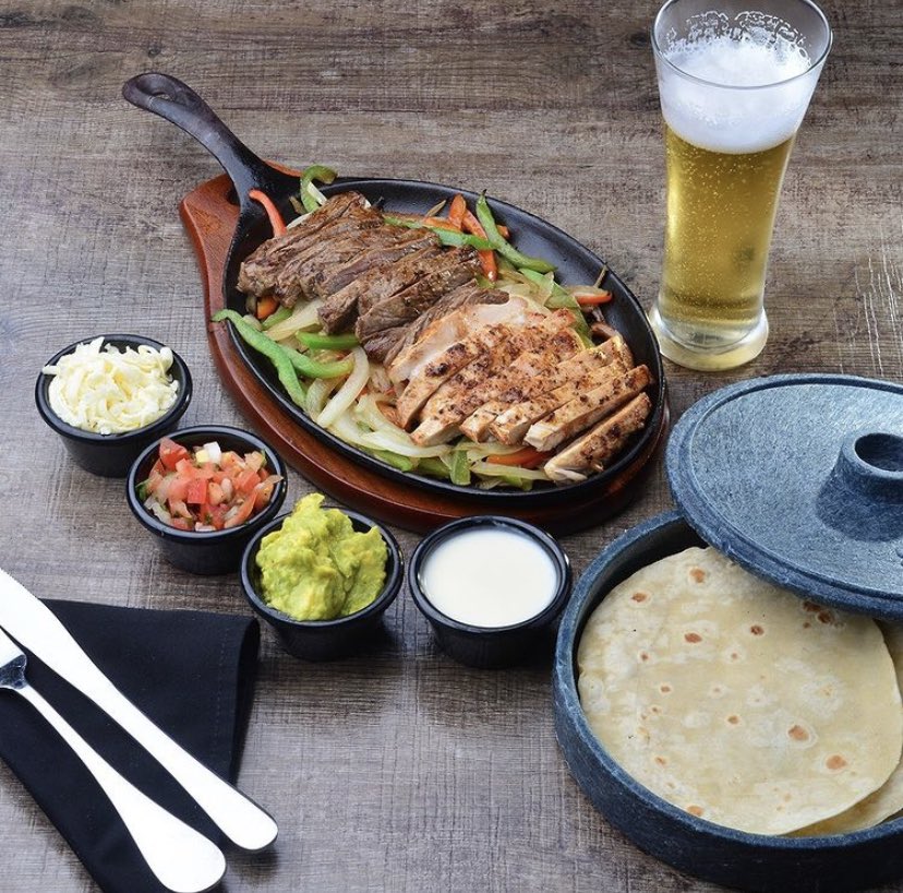 Hoy miércoles siento que es día de fajitas y birra por alguna razón🤤