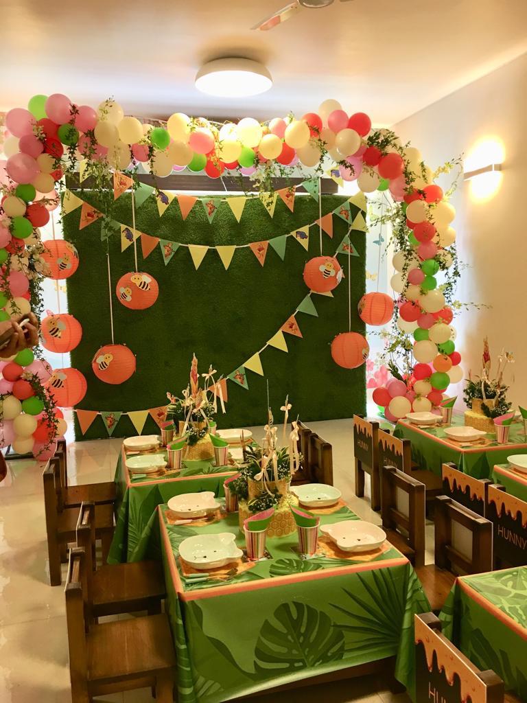How beautiful is this !!!! 
Personalized party and table setup for a Winnie the pooh party.
Make your party dreams come true with Twinkles The Party Shop.
#winniethepooh #partysetup #partystoreinchennai #partyplannerschennai #bespokedesigns #balloonsandmore #Twinkles #Chennai