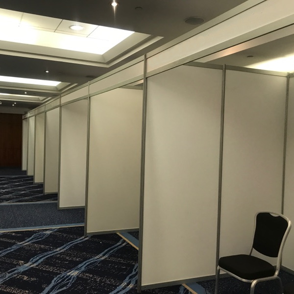 To help universities with mass testing, we are offering our shell scheme hire service to universities throughout the UK. Shell schemes are a very effective way to create temporary booths within a hall or large room. To find out more, call us on 01793 613088.