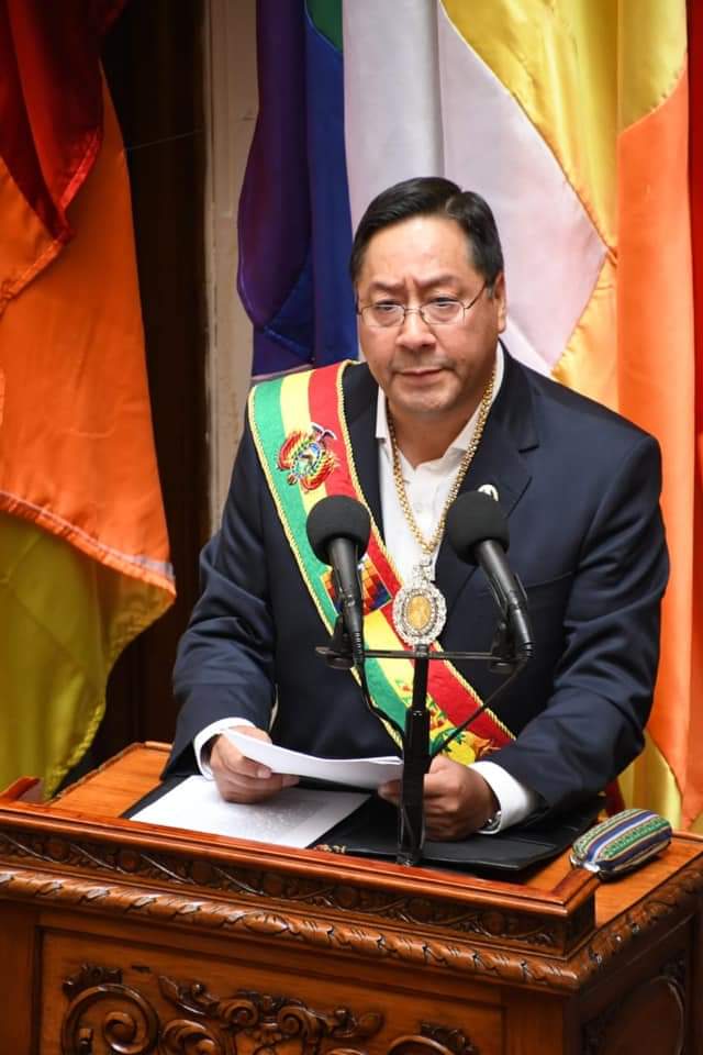 cuadernosGE's tweet photo. 🔊| Luis Arce renuncia a las comodidades de la Casa Presidencial.

El presidente después de jurar el pasado 8 de noviembre, decidió no ocupar la residencia presidencial de San Jorge y continuar viviendo en su departamento. https://t.co/1HAMby0I62