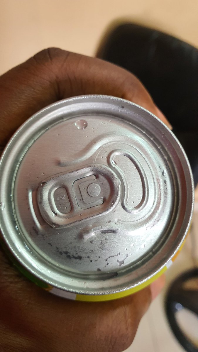 aproko_doctor's tweet image. If you&apos;re served cans like these, make sure you WASH the edges if you&apos;re drinking directly, especially if it looks visibly dirty, if not stored properly

Or use a straw

Edges might contain rat urine and can infect you with Lassa, Leptospirosis etc.

RT for awareness