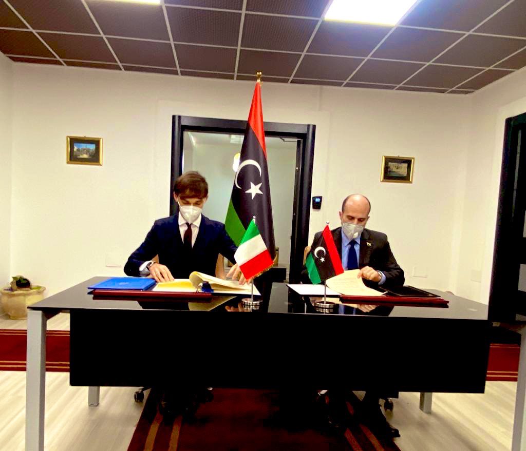 حكومة الوفاق غير الدستورية توقع اتفاقية مع الجارة إيطاليا لتدريس اللغة الإيطالية في المرحلة الثانوية