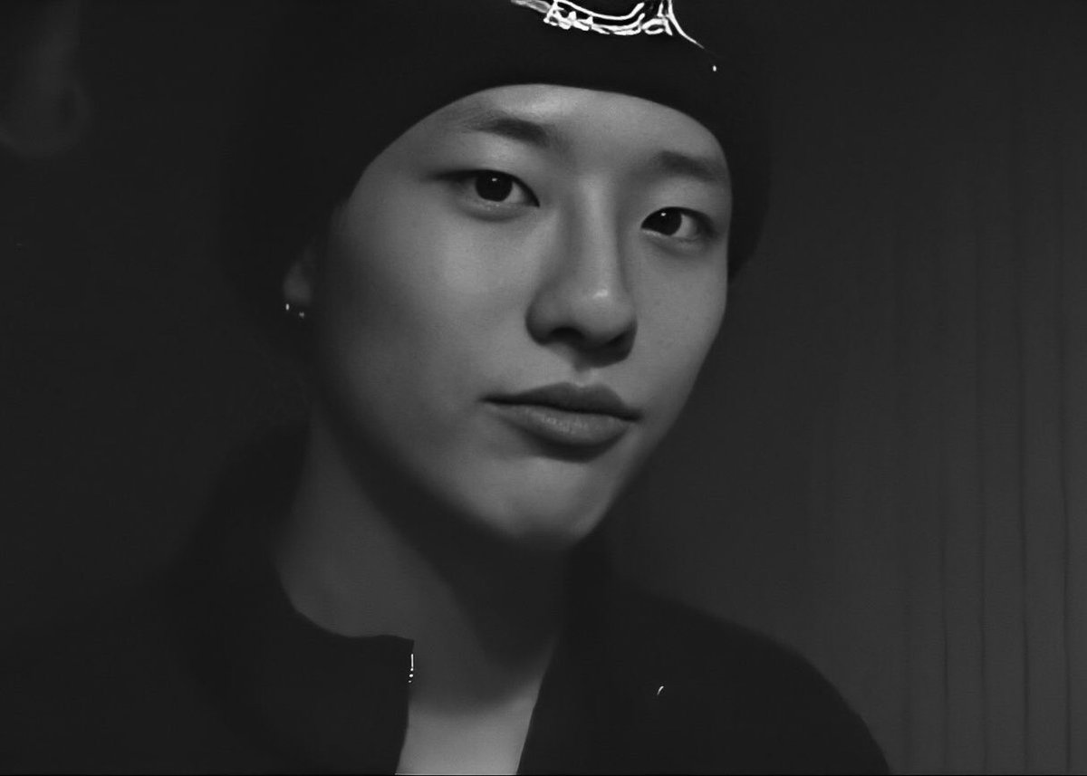 TUESDAYZ85's tweet photo. [SF] ACCIDENT | YOUNBO 

🖤 ตอนที่ ❶ ภาคต่อของ DROWN 

❝ เราเป็นเพื่อนกันแบบนี้ก็ดีอยู่แล้ว ❞

🖤 https://t.co/6cCahVC0kz

🖤 pls RT

#ยอนป๋อ #บังเอิญยอนป๋อ
#TUESDAYZFIC https://t.co/k5bUCNp5xZ