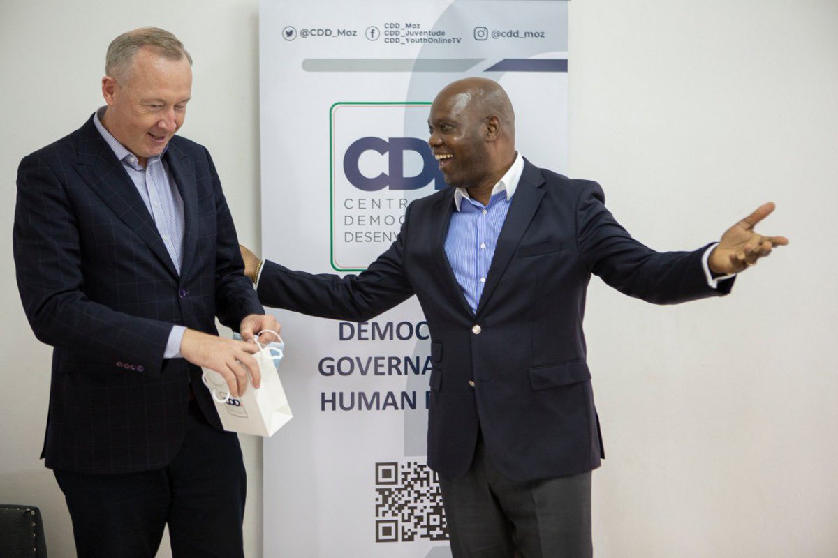 adriano_nuvunga's tweet photo. Courtesy visit by the ambassador of @BelgicaMozambiq,  @DidierVanderhasselt, to @CDD_Moz to exchange perspectives on recent developments in #Mozambique w/ focus on #insurgency in #CaboDelgado and the #Peace process. @BelgiumPretoria @SAHRDNetwork @CddJuventude @CDDWestAfrica https://t.co/8WrxLxtSES