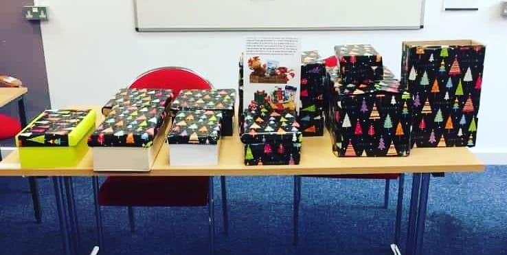 southportcoll's tweet image. 🐾 A lovely 'tail' on this chilly December day, our Next Step Students have been working with the @greyhoundtrust creating 'Doggie Xmas Hampers', packed with all sorts of kind donations by all 'walkies' of life at college! Well done to the students &amp;amp; what great experience too! 🐾