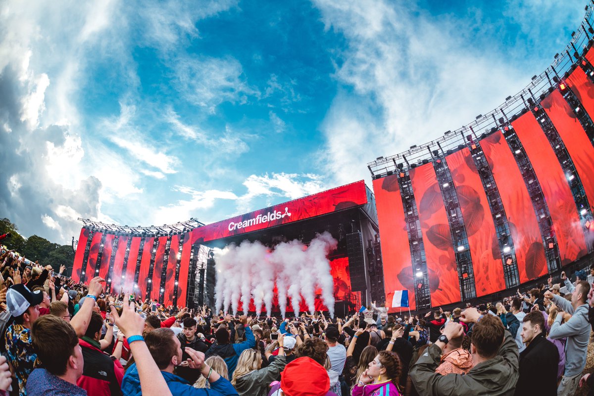 Creamfields's tweet image. Main stage day time vibes ⚡️