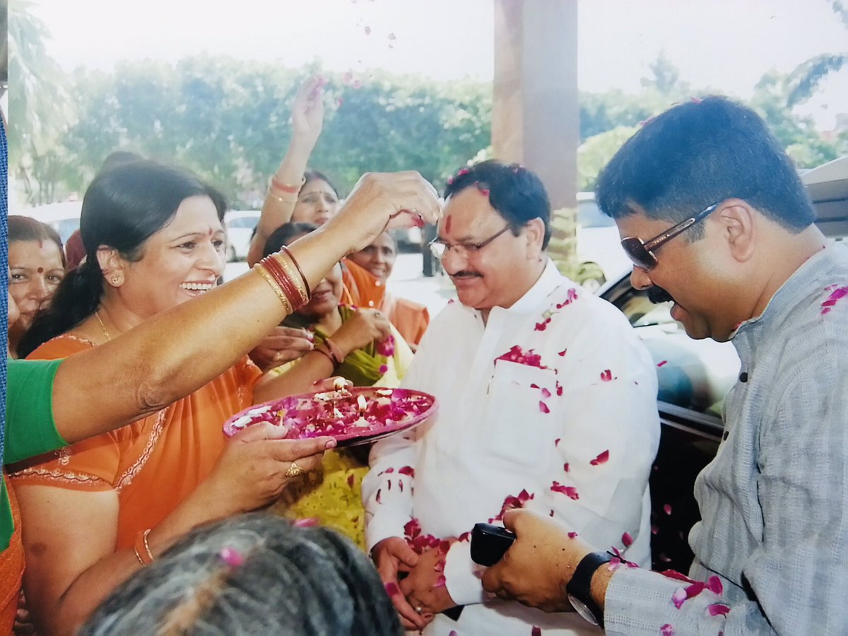 <a href="/JPNadda/">Jagat Prakash Nadda</a> करोड़ों कार्यकर्ताओं के प्रेरणास्रोत,
पूर्व केंद्रीय मंत्री, कुशल संगठनकर्ता एवं
<a href="/BJP4India/">BJP</a> के राष्ट्रीय अध्यक्ष
श्री <a href="/JPNadda/">Jagat Prakash Nadda</a> जी को #जन्मदिन की
हार्दिक बधाई एवं शुभकामनाएं।🎂💐

मैं प्रभु श्री राम से आपके उत्तम स्वास्थ्य एवं
दीर्घायु होने की मंगलकामनायें करती हूँ।🙏
#MadhuMishra