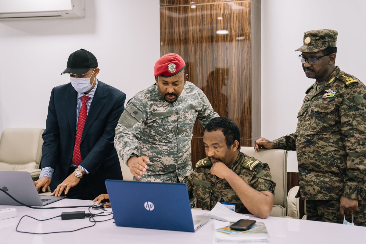 aronsimeneh's tweet photo. #ENDF Situation Room.
#EthiopiaPrevails 🇪🇹
@AbiyAhmedAli , General Birhanu Jula and members of #ENDF https://t.co/svY9mKMQ4R
