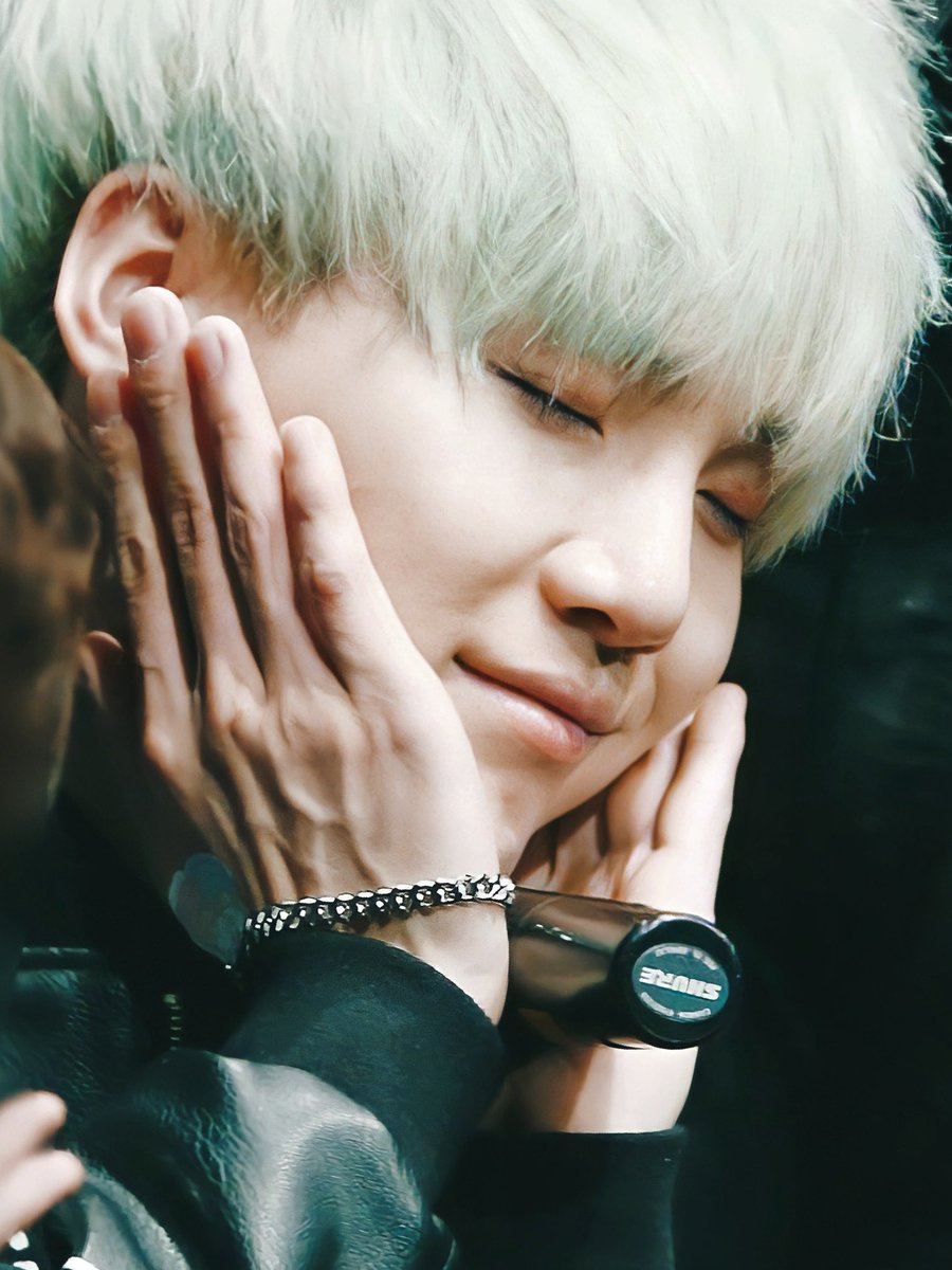 hurting me with that face and those hands