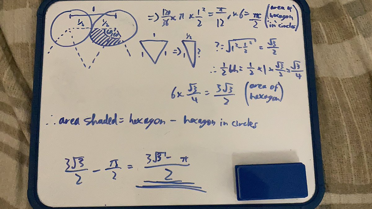 NEMathsScholar's tweet photo. Nice little geometric problem for day 2 of this advent calendar, I missed yesterday’s puzzle but shall try and keep up with the remaining 22!! This final area gives an answer just over 1 (1.027...) https://t.co/pbfDB9xzgb