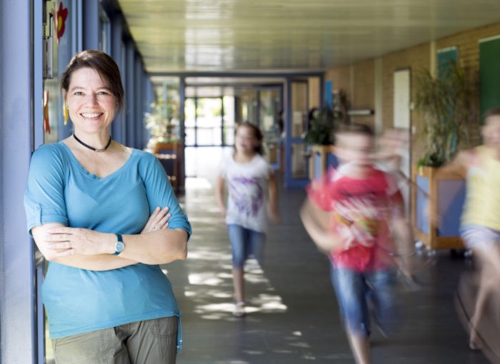 SW_Deutschland's tweet photo. Unsere neue #Website ist online! Mit #Materialien, #Checklisten, Informationen und Links rund um die #Kooperation von #Schulen 🏫 und #Unternehmen. Jetzt in farbenfrohem Design 🎉 
https://t.co/lYcPEsszy8 https://t.co/nQpZkdbUNk