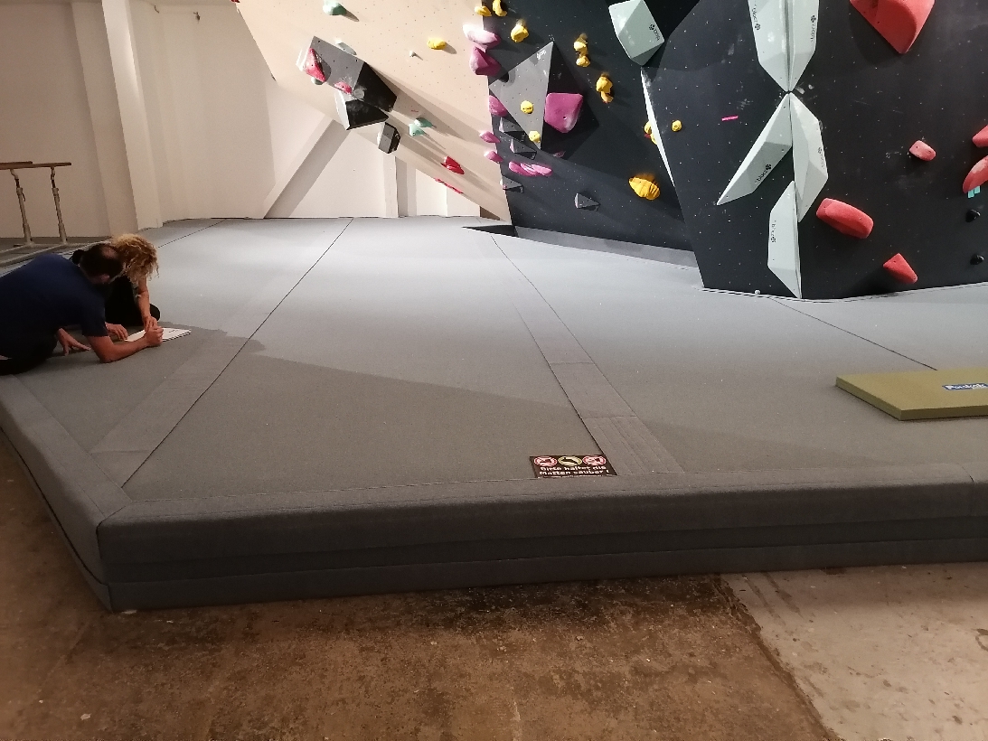 Polskok's tweet photo. Almost 400m2 our mat in Potsdam, Germany ! https://t.co/JbYNRUE0uz