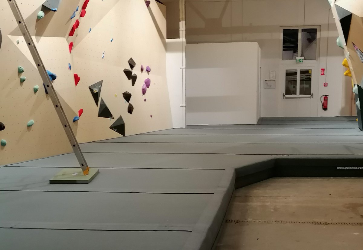Polskok's tweet photo. Almost 400m2 our mat in Potsdam, Germany ! https://t.co/JbYNRUE0uz